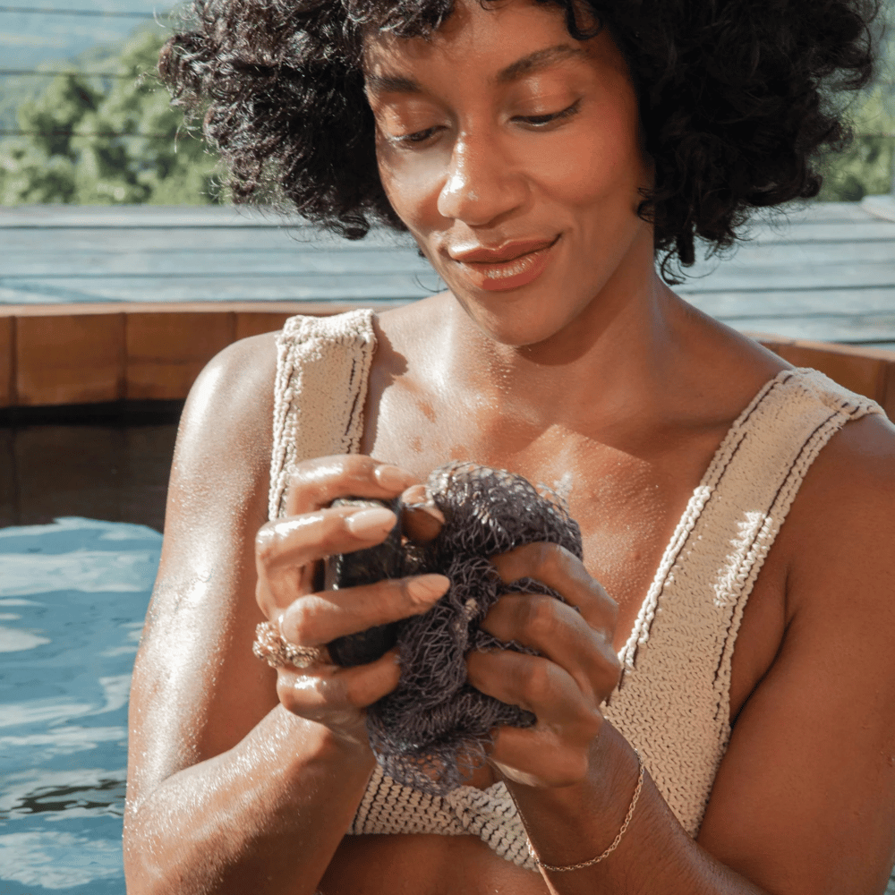 DwellWell™ Exfoli-Net — African Exfoliating Body Sponge