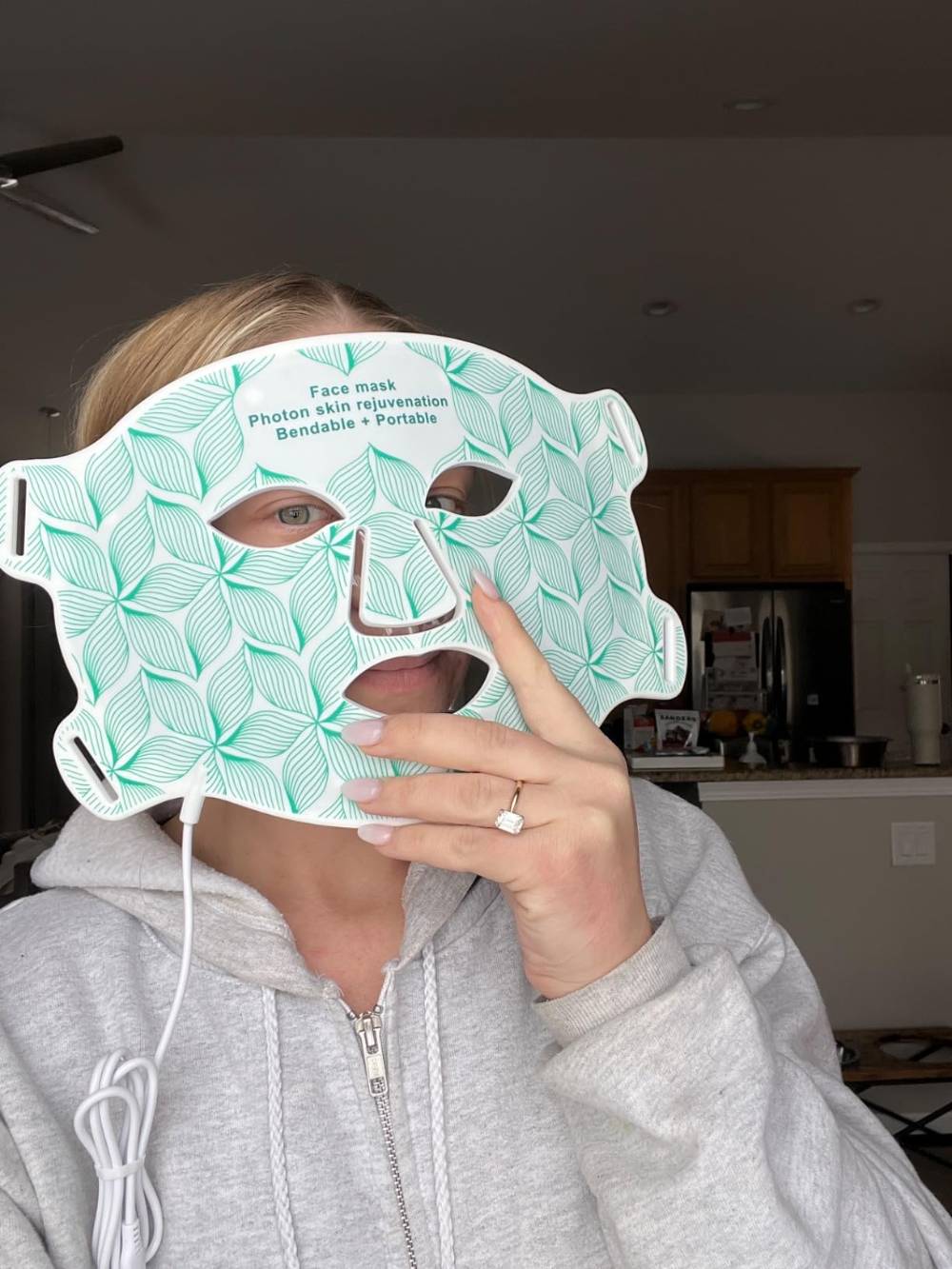 DwellWell™ 7-Mode LED Light Therapy Mask